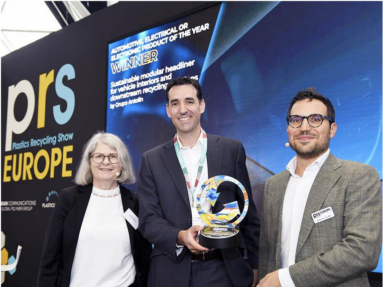 Lee más sobre el artículo Grupo Antolin gana el Plastics Recycling Award Europe por su techo sostenible para el interior de los vehículos